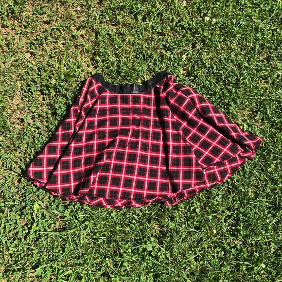 Forever 21 Red Black Plaid Skirt - Picture 2 of 4